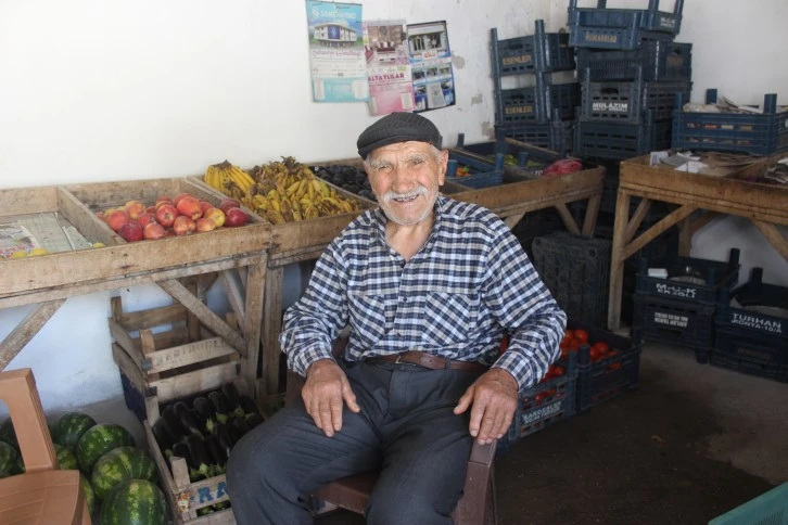 88 Yaşındaki Manavcı Dede Görenleri Şaşırtıyor