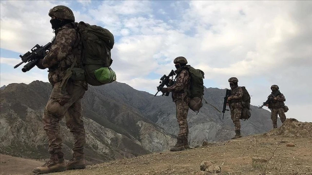 9 PKK/YPG'li terörist etkisiz hale getirildi