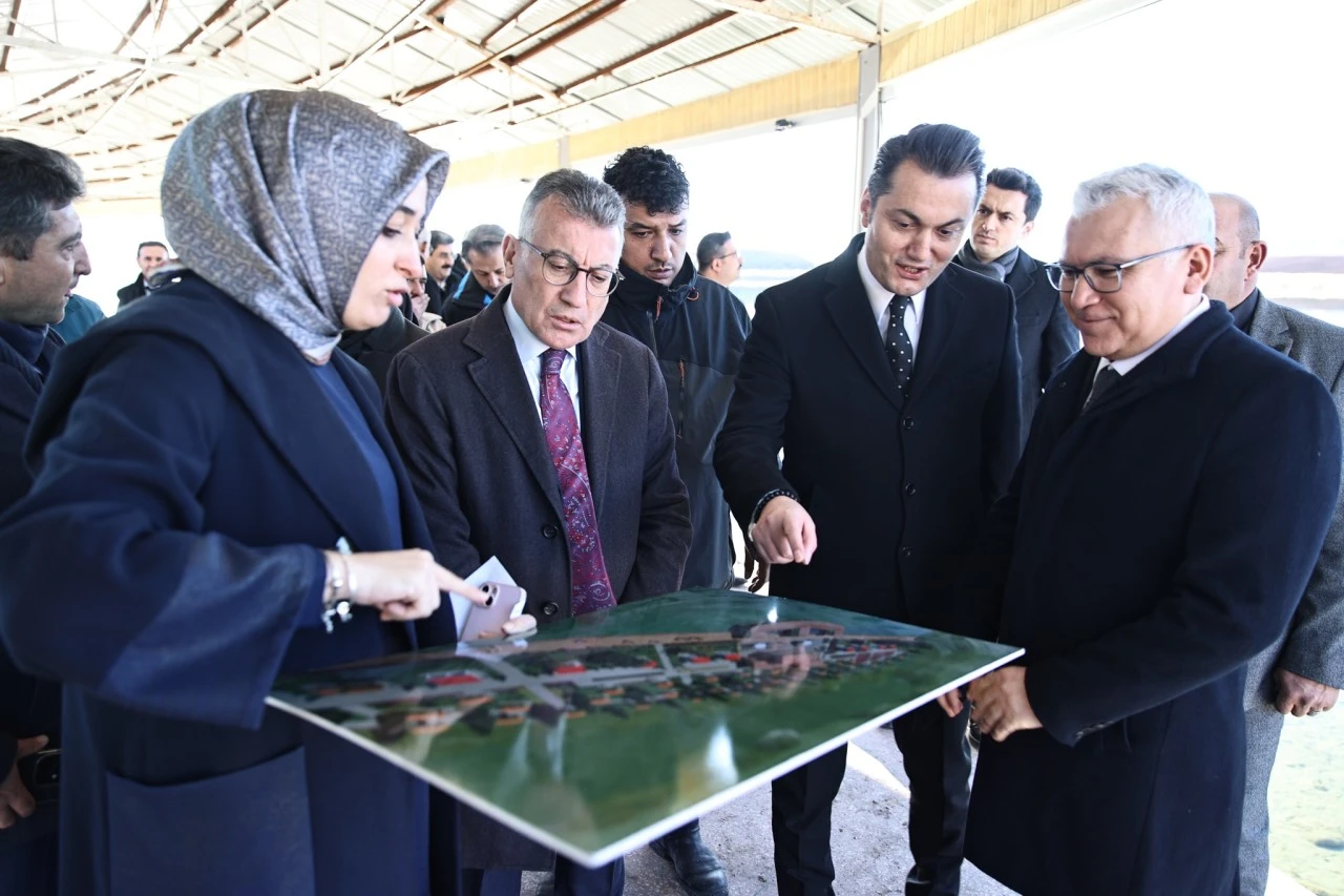 Abdullah Güler Sivas'ta Yürütülen Projeleri İnceledi