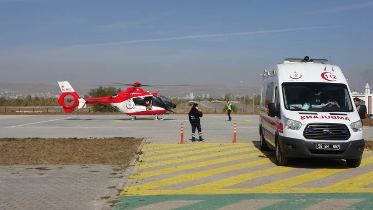 Ambulans Helikopter Sivas'tan Malatya'ya Hasta Götürdü