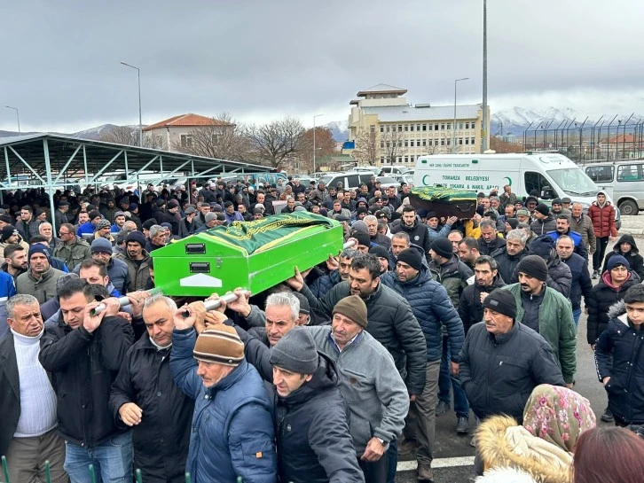 Baba ve Oğlu Toprağa Verildi