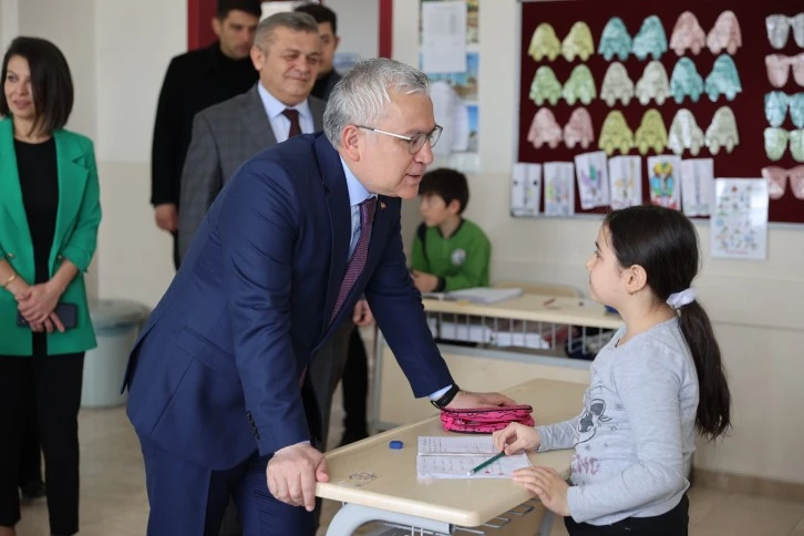 Depremzede Öğrencilere Ziyaret