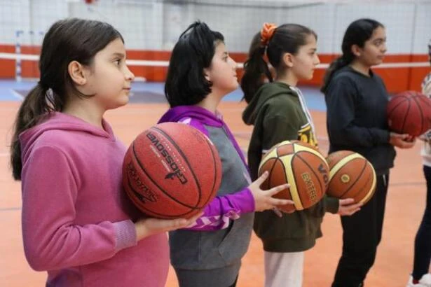 Depremzedeler İçin Basketbol Kursu