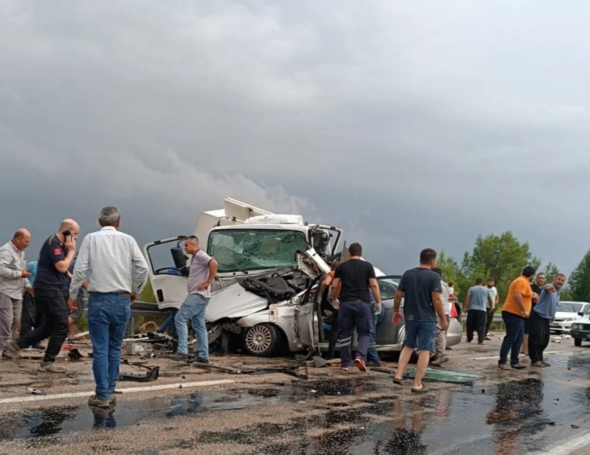 Feci kazada baba ile 6 yaşındaki kızı öldü