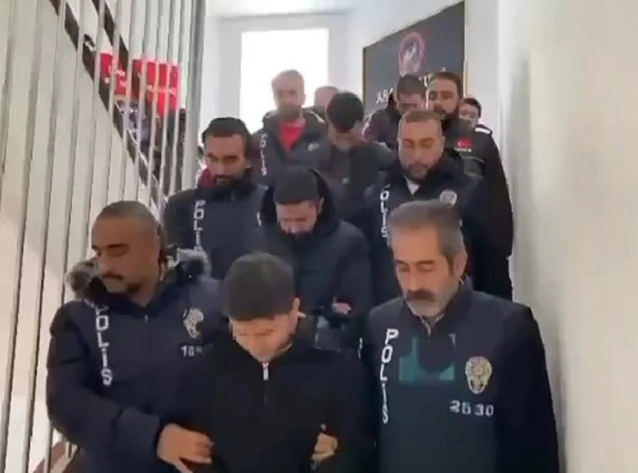  Bi’tık çetesine eş zamanlı operasyon: 47 gözaltı  