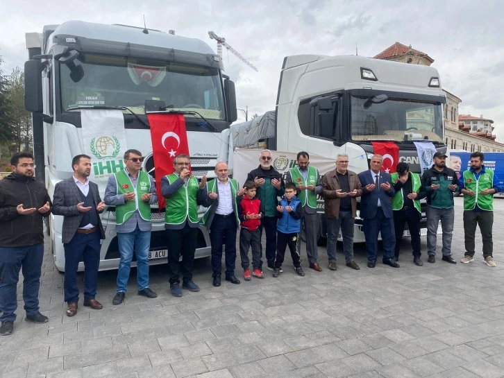 İHH’dan Kahramanmaraş’a 2 TIR Yardım