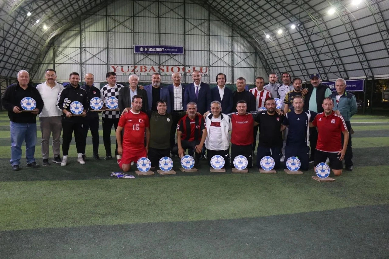 İl Protokolü Futbol Maçında Karşılaştı