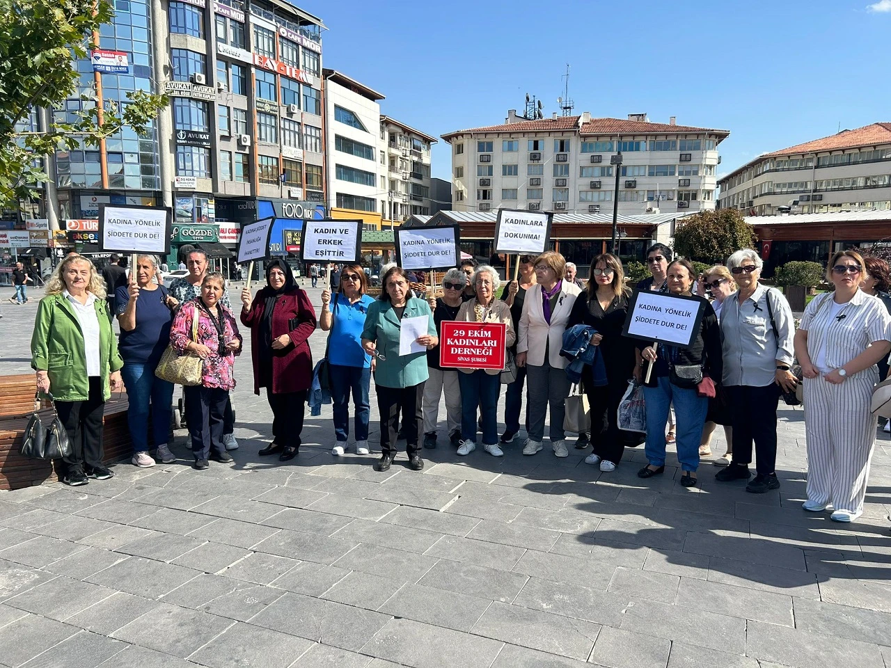 Sivas'ta Kadın Cinayetlerine Tepki