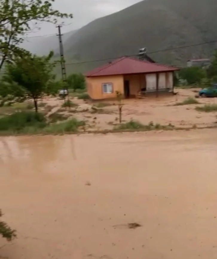 Malatya'da Evleri Su Bastı 