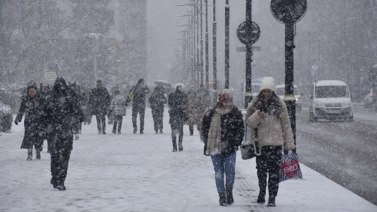 Meteoroloji Uyardı! Sivaslılar Kar Geliyor