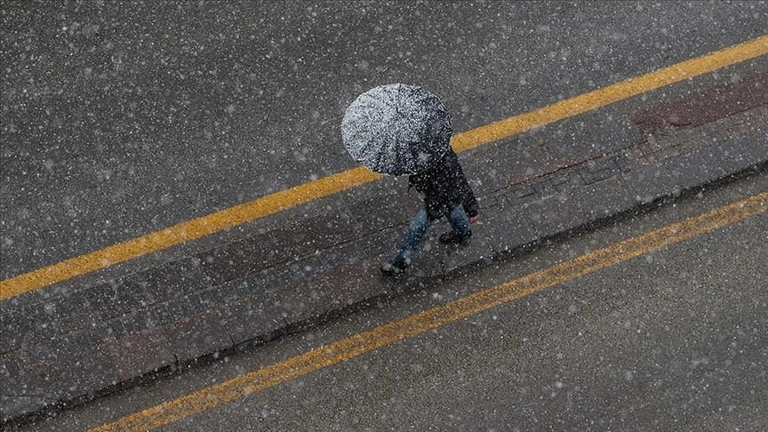 Meteorolojiden kuvvetli sağanak ve fırtına uyarısı