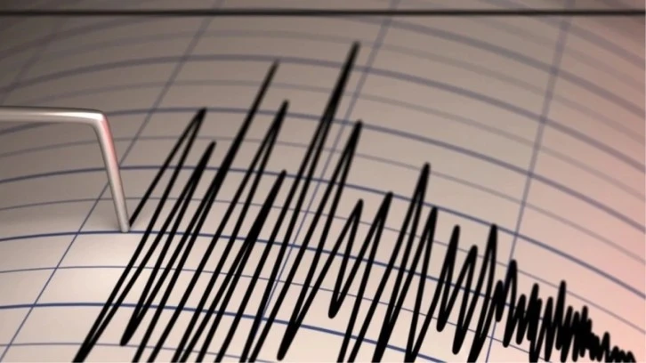 İzmir'de 5.1 Büyüklüğünde Deprem 