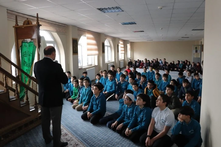 Öğrencilerden Namaz Etkinliği