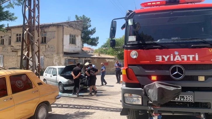 Park Halindeki Otomobilde Yangın Çıktı