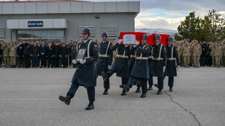 Pençe Kilit Şehidi İçin Tören