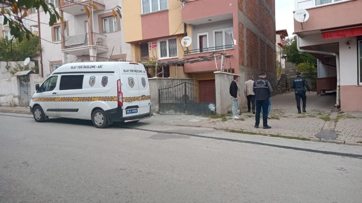 Sivas'ta 20 Aylık Bebek 4. Kattan Düştü