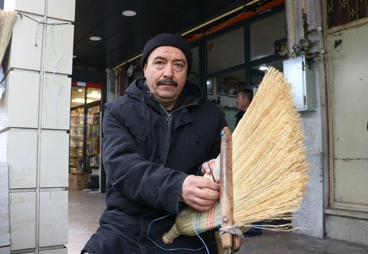 Sivas'ta 40 Yıldır Teknolojiye Direniyor