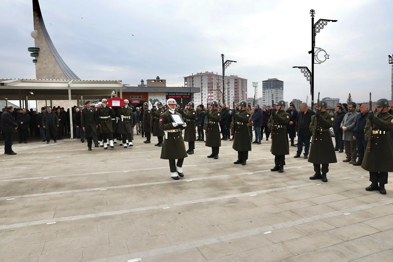 Sivas'ta Kahraman Gazi Dualarla Uğurlandı