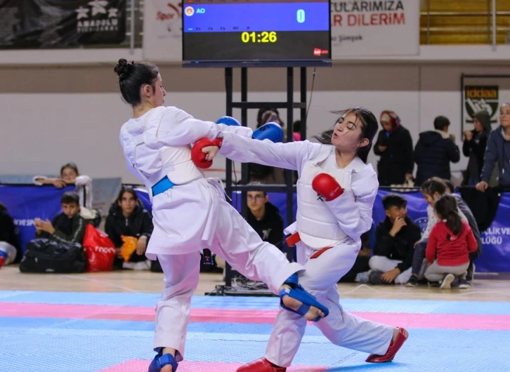 Sivas’ta Karate Rüzgarı Esti