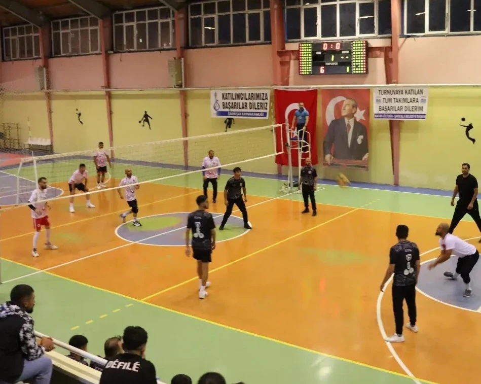 Sivas'ta Kaymakamlıktan Voleybol Turnuvası