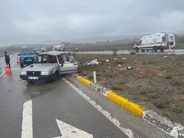 Sivas'ta Trafik Kazası: 3 Yaralı