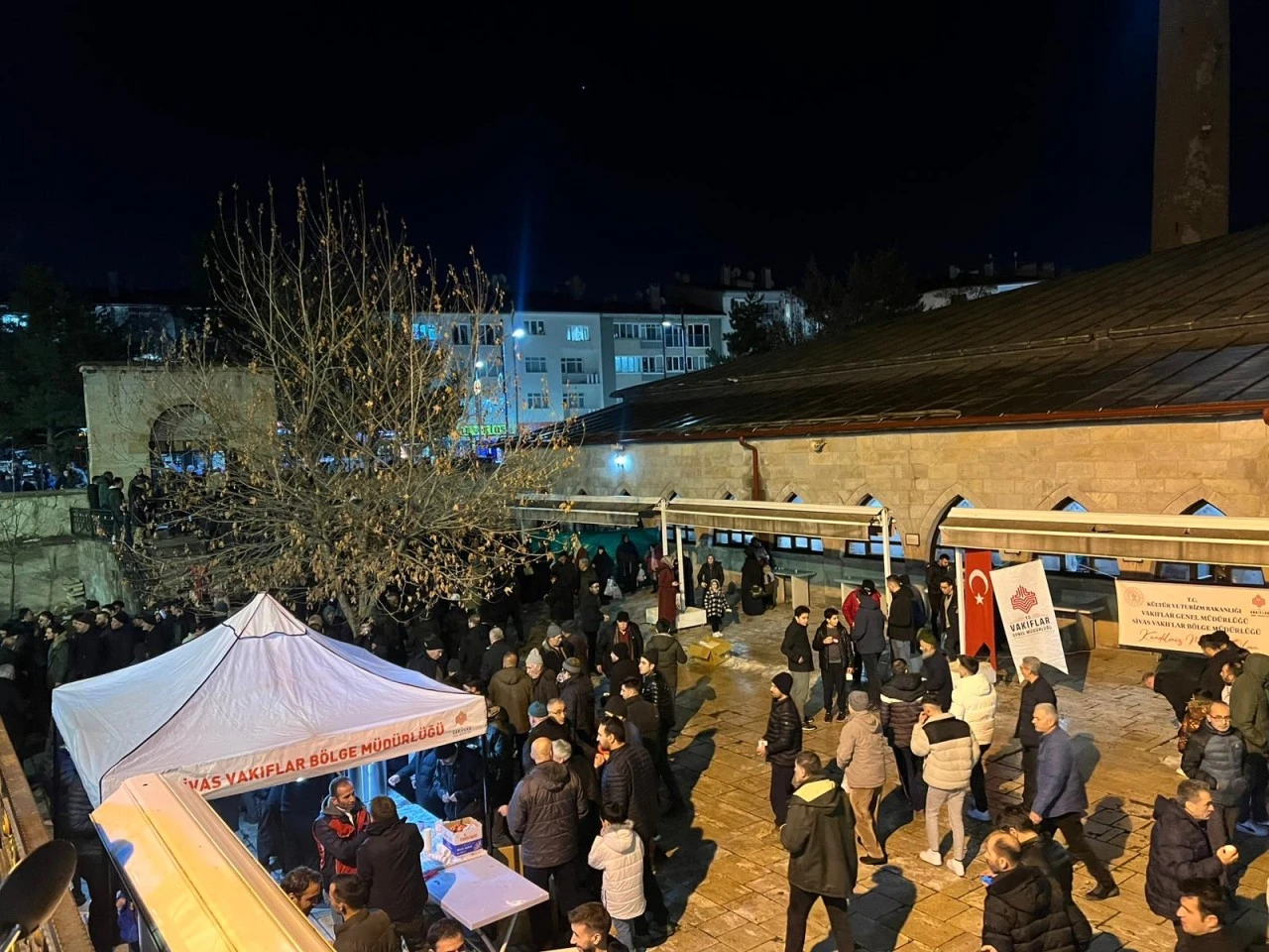 Sivas’ta Ulu Cami’de Kandil Coşkusu