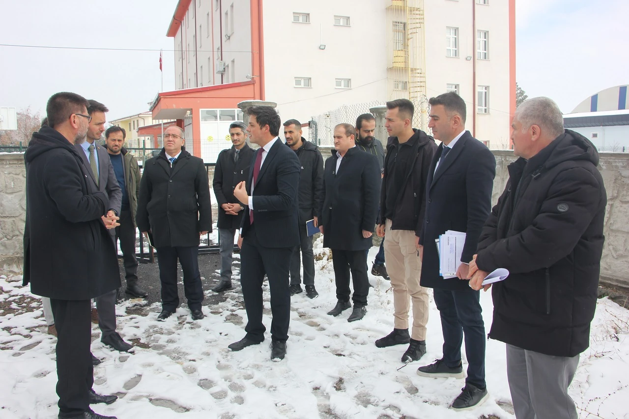 Sivas'ta Yeni Kurulacak Tesiste Arıcılık Malzemeleri Üretilecek