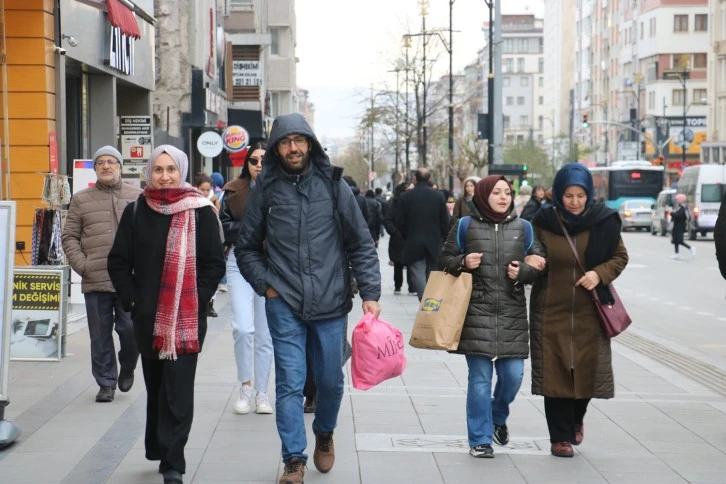 Sivaslı Bekarlar Umutlandı