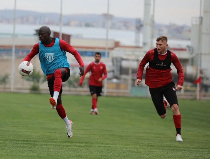 Sivasspor Antrenman Maçı Yaptı