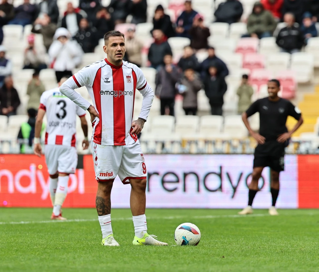 Sivasspor’da Gözler Rey Manaj’da