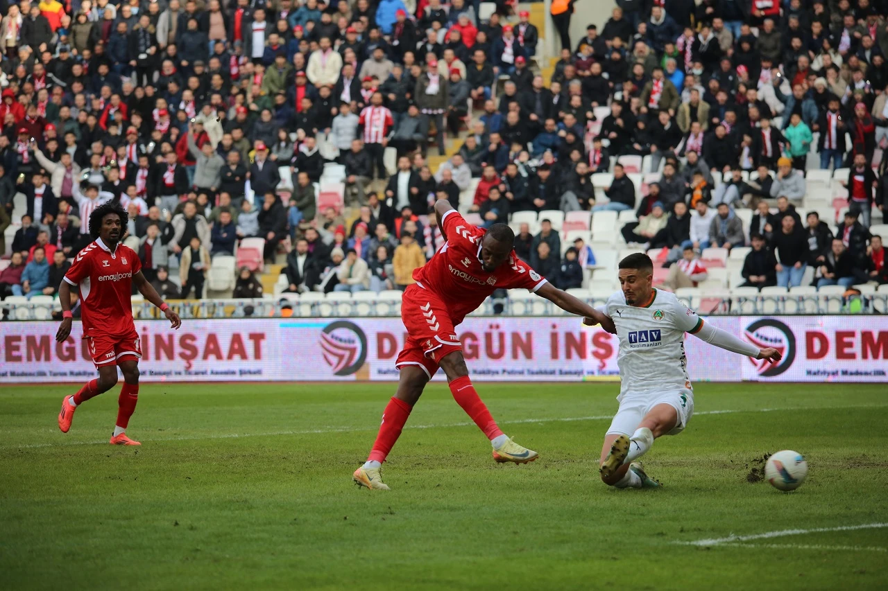 Sivassporlu Koita Gol Sayısını 3 Yaptı