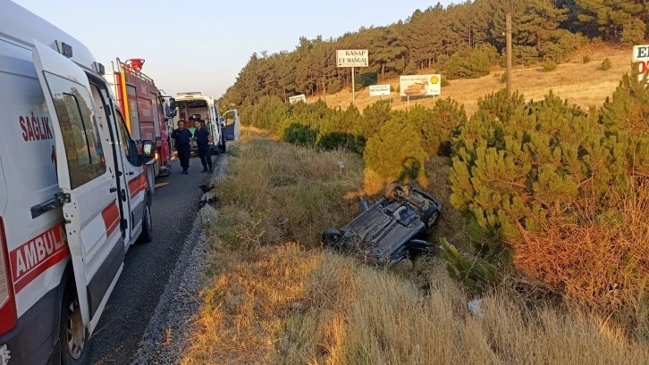 Sürücü Uyudu Araç Şarampole Yuvarlandı: 4 Yaralı