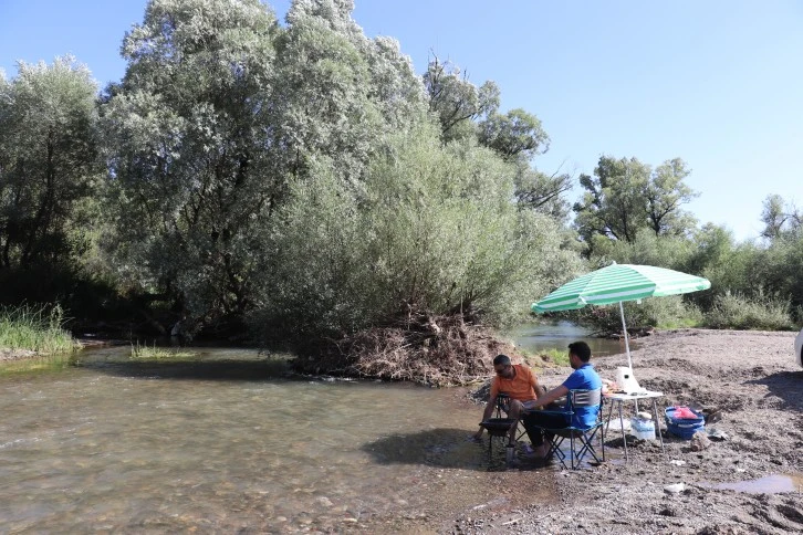 Tatile Gidemeyenler Yıldız Irmağı'nın Tadını Çıkardı