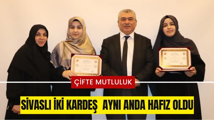 Sivaslı İki Kardeş  Aynı Anda Hafız Oldu