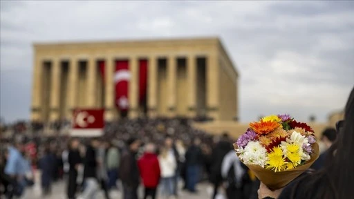 Anıtkabir'i, 10 Kasım'da 1 milyon 92 bin 365 kişi ziyaret etti