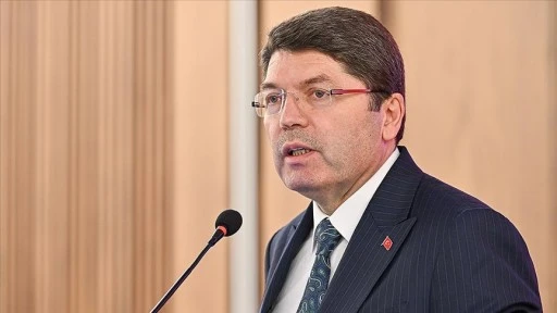 Bakan Tunç: &quot;Adalet, haklıya hakkını gecikmeksizin vermektir&quot;