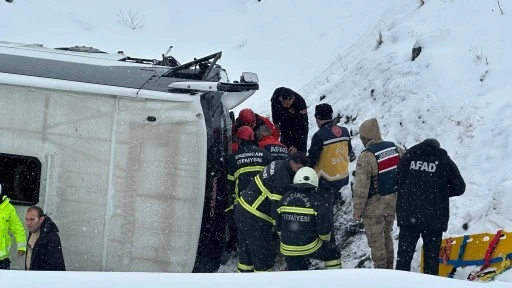 Erzincan-Sivas Yolunda 21 Yaralı!