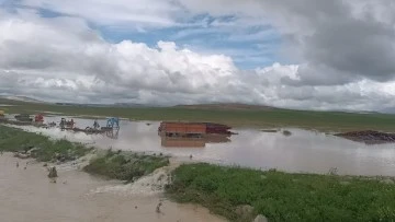 Havuz Köyünü Sel Vurdu