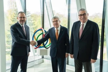 Kasapoğlu Lozan'da IOC Başkanı Bach ile Görüştü