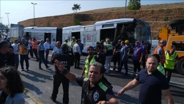 Küçükçekmece'de metrobüs kazasında 1 kişi öldü 50 kişi yaralandı