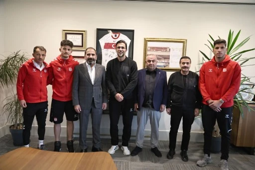 Mecnun Başkan Sivasspor’a Başarılar Diledi