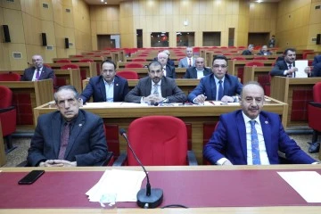 Sivas'ta Yerel Mecliste Mesai Başladı   