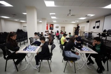 Satranç Turnuvasında Kıyasıya Yarıştılar