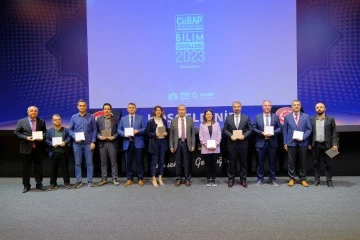 SCÜ’de Bilim Ödülleri Verildi