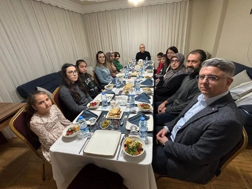  Şimşek Çiftinden Aile İftarı