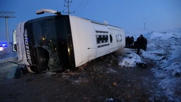 Sivas Otobüsü Kaza Yaptı: 1 Ölü, 25 Yaralı