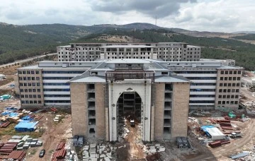 Sivas'ta 1071 Yatak Kapasiteli Hastanenin İnşaatı Yükseliyor