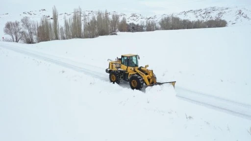 Sivas'ta 906 Yerleşim Yerine Ulaşım Sağlanamıyor