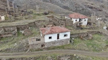 Sivas'ta Esrarengiz Köy