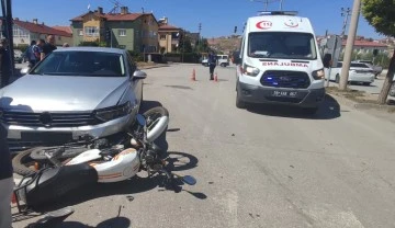 Sivas'ta Motor Sürücüsü Kazada Yaralandı